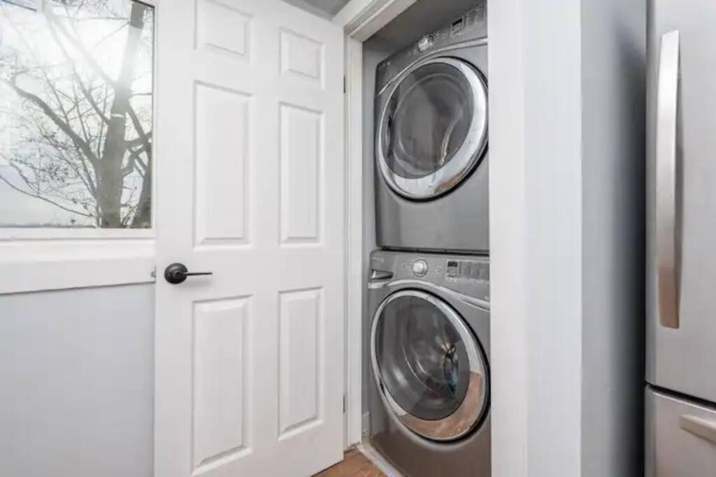 Accessible/Petfriendly-2Bedsuite YYC Eksteriør billede
