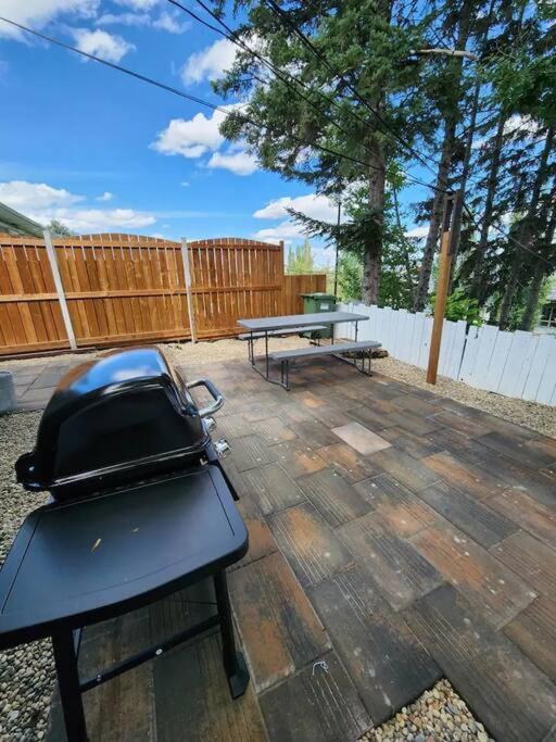 Accessible/Petfriendly-2Bedsuite YYC Eksteriør billede