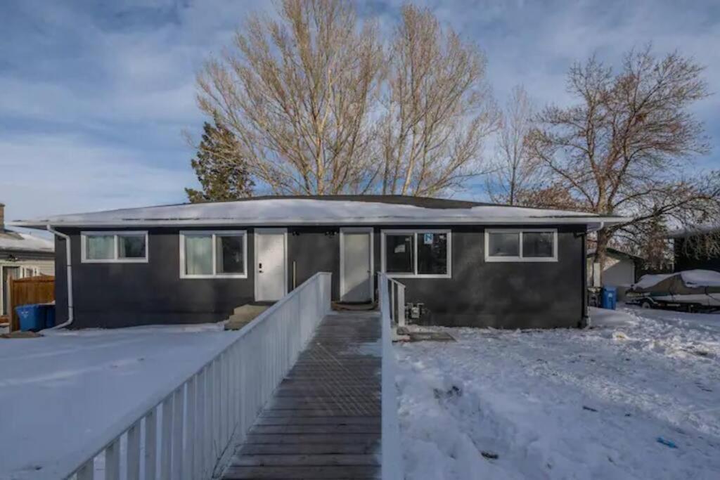 Accessible/Petfriendly-2Bedsuite YYC Eksteriør billede